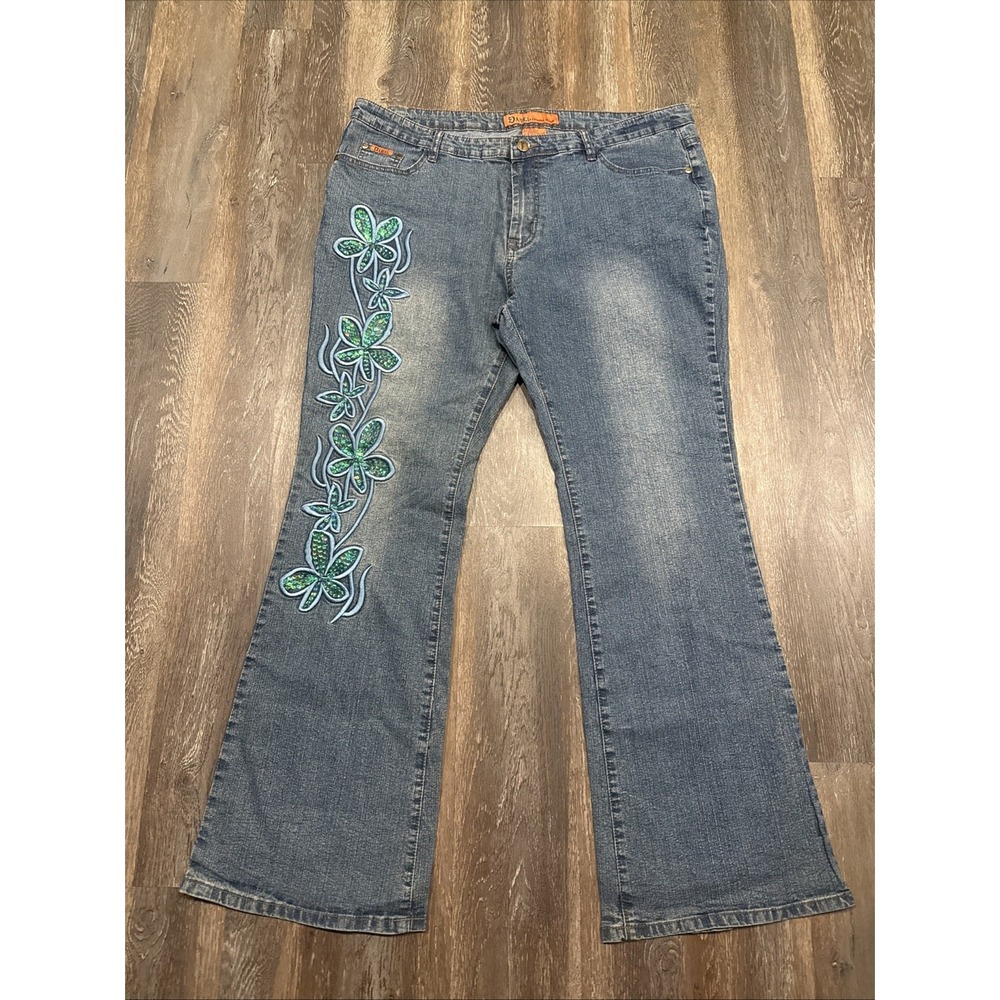 Daniel Original Design Blue Jeans Women's Size 22 Embroidered Flowers On R Leg